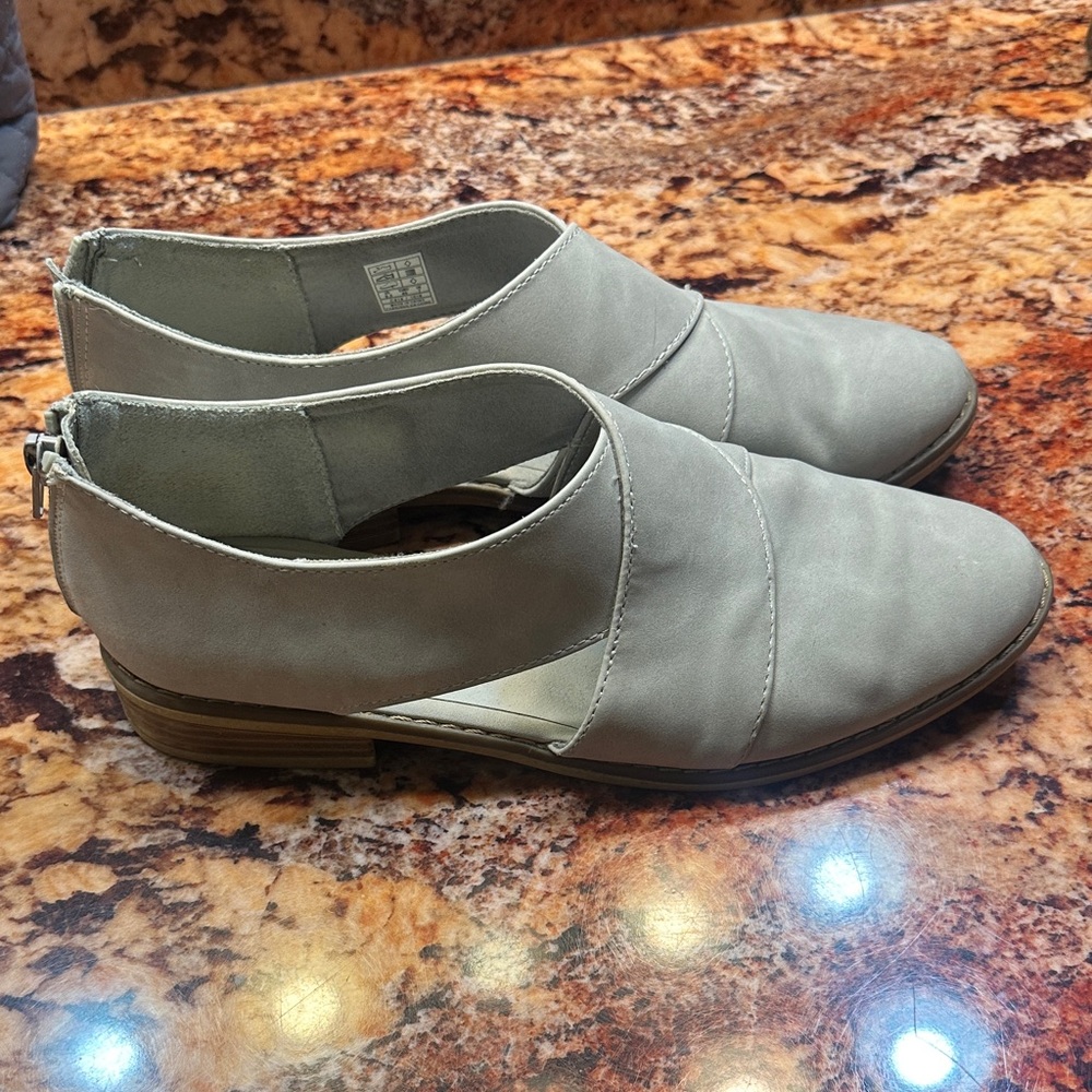 Rocket Dog Light Gray Flats